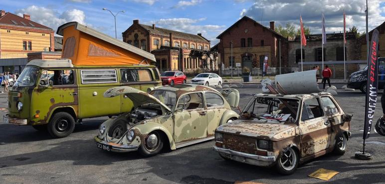 Klasyczny Szczecin - zjazd oldtimerów na Łasztowni